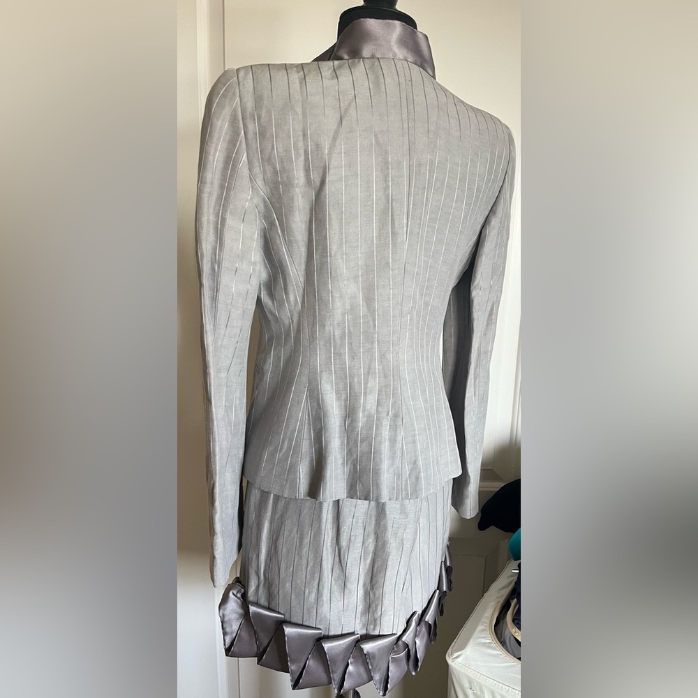Vintage Emporio Armani Pinstripe Skirt Suit Set – Ruffle Trim IT 42/40 - Picture 10 of 11